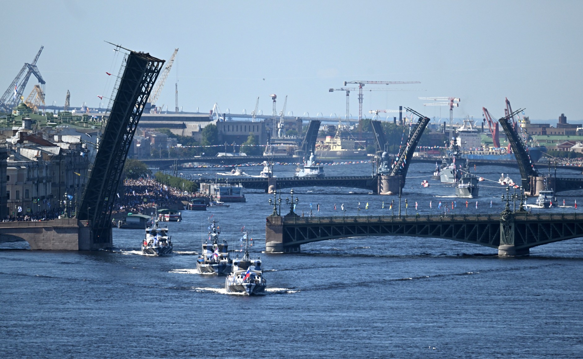 День военно-морского флота в г. Санкт-Петербурге